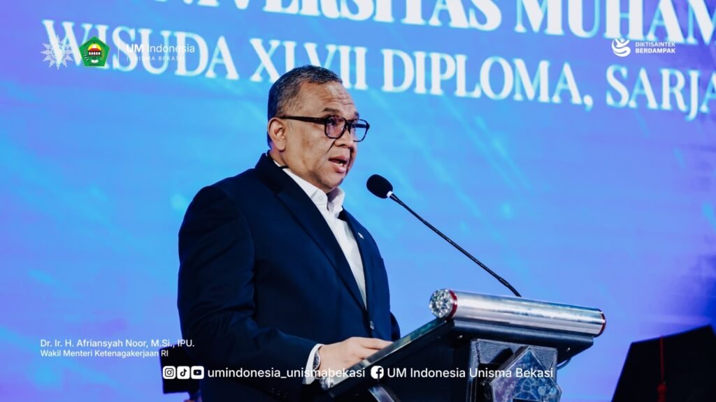 Wisuda ke-47 UM Indonesia, Wamenaker Berikan Sambutan dan Kuliah Umum 