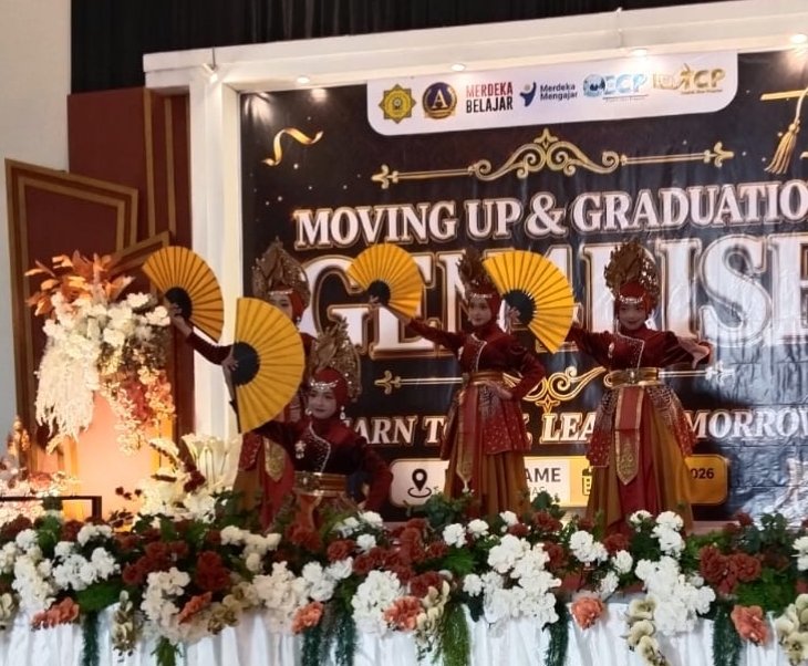 Empat Penari SD Muhammadiyah 1 Driyorejo Raih Pujian di Momen Kelulusan Angkatan IV Tahun Ajaran 2025/2026