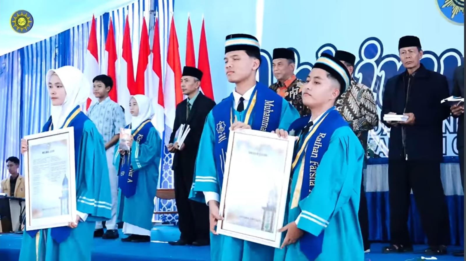 Dari Pesantren untuk Peradaban: Ketua PP Muhammadiyah Launching 4 Buku dan 4 Lagu Karya Santri Al Mizan Lamongan