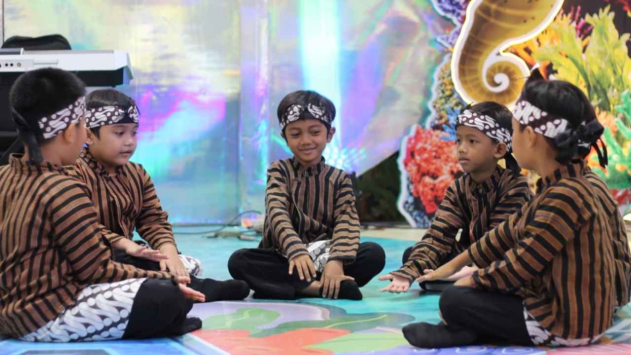 Rayakan Bakat Tebar Inspirasi Murid SDM Limas di Royal Plaza Surabaya