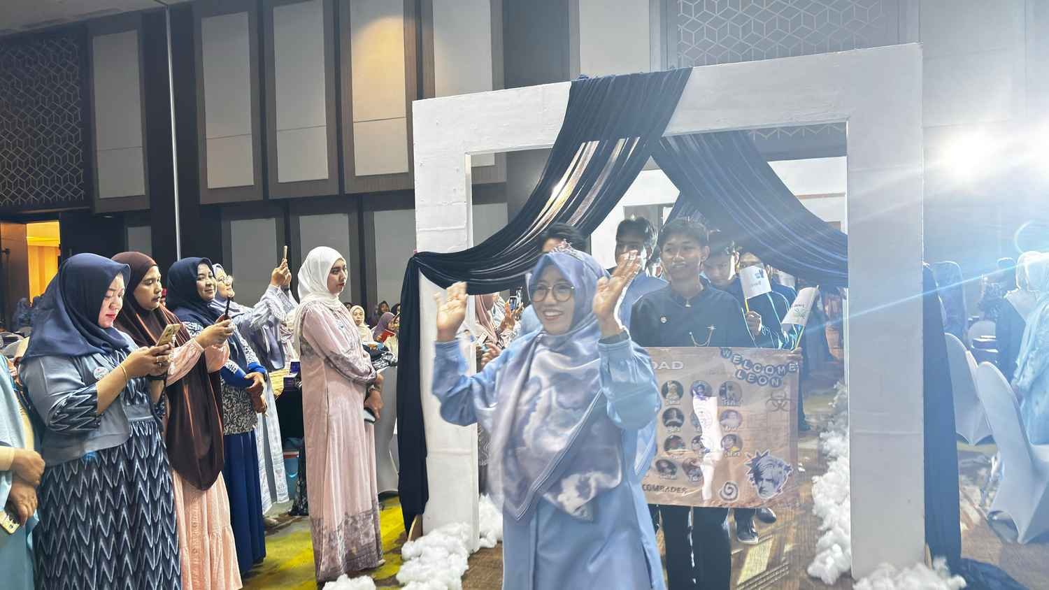 Heading to the Red Carpet: Simbol Perjalanan Menuju Kesuksesan Siswa Spemdalas