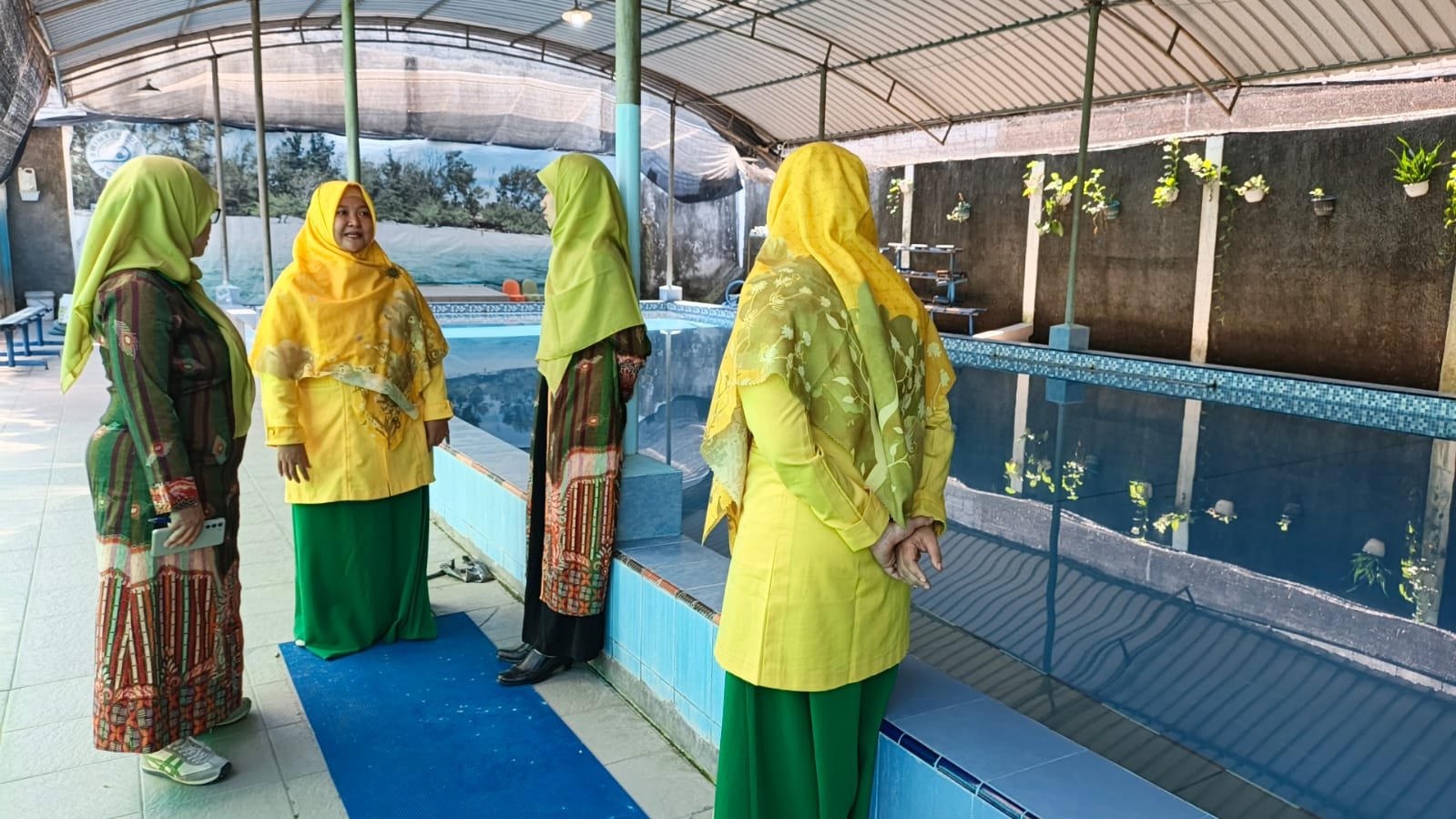 Kolam Renang Jumbo TK Aisyiyah 42 GBA Gresik Curi Perhatian Tim Monev PAUD Dasmen PWA Jatim