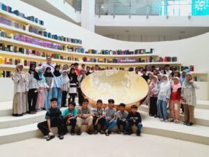 Studi Wisata Kelas 6 SD Muhammadiyah Manyar Belajar Sejarah di Museum Muhammadiyah Yogyakarta