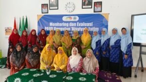 Tim Monev Majelis PAUD Dasmen PWA Jatim Kunjungi TK Aisyiyah 42 GBA Kebomas