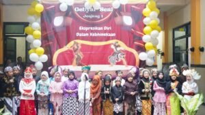 Pentas Seni SD Muhlas: Ekspresikan Diri dalam Kebhinekaan Warnai Pembagian Rapor