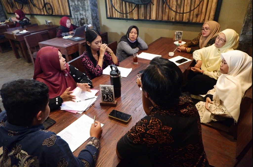 Pemuda Lintas Iman Banyuwangi Rancang Blueprint Digital Marketing Inklusif untuk Selai Buah Naga Temurejo