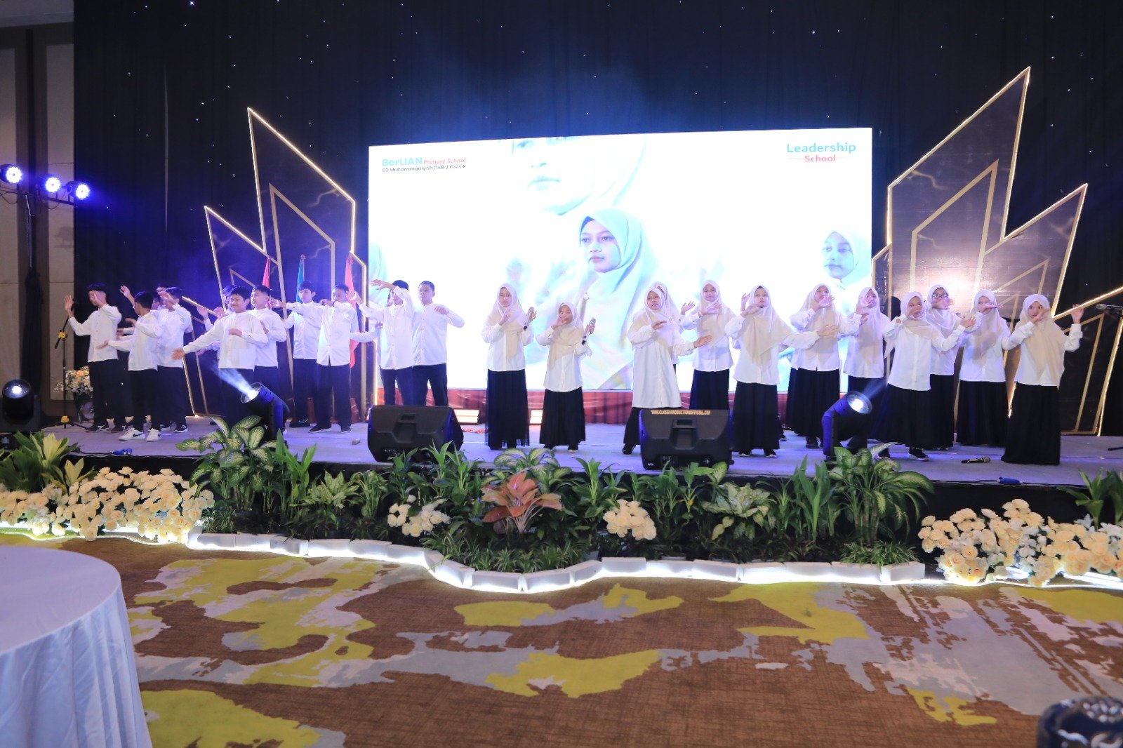 Lagu, Puisi, dan Mimpi Masa Depan Warnai Special Moment #12 Berlian Primary School
