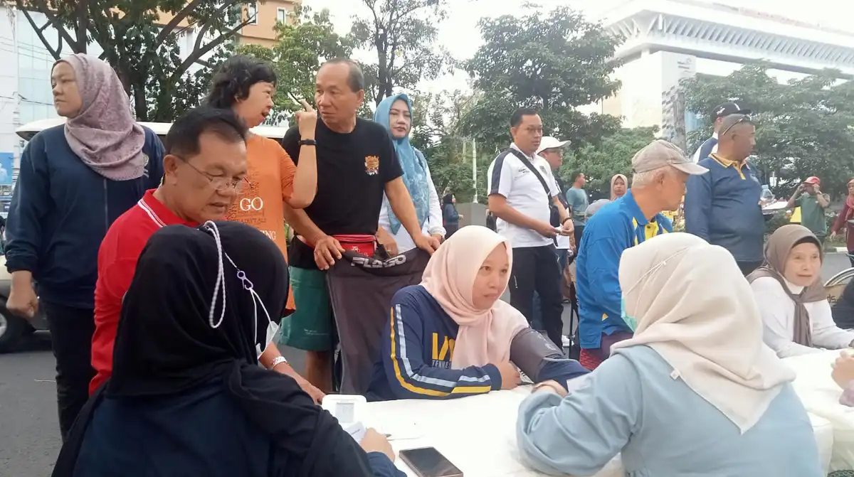 MPI Jateng, Imigrasi, dan Pemasyarakatan Gelar Cek Kesehatan serta Sarapan Gratis di Simpang Lima (2)