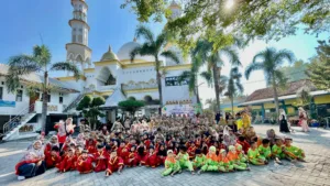 Pawai Ta’aruf dan Fun Game Semarakkan Milad ke-109 Aisyiyah di Balongpanggang