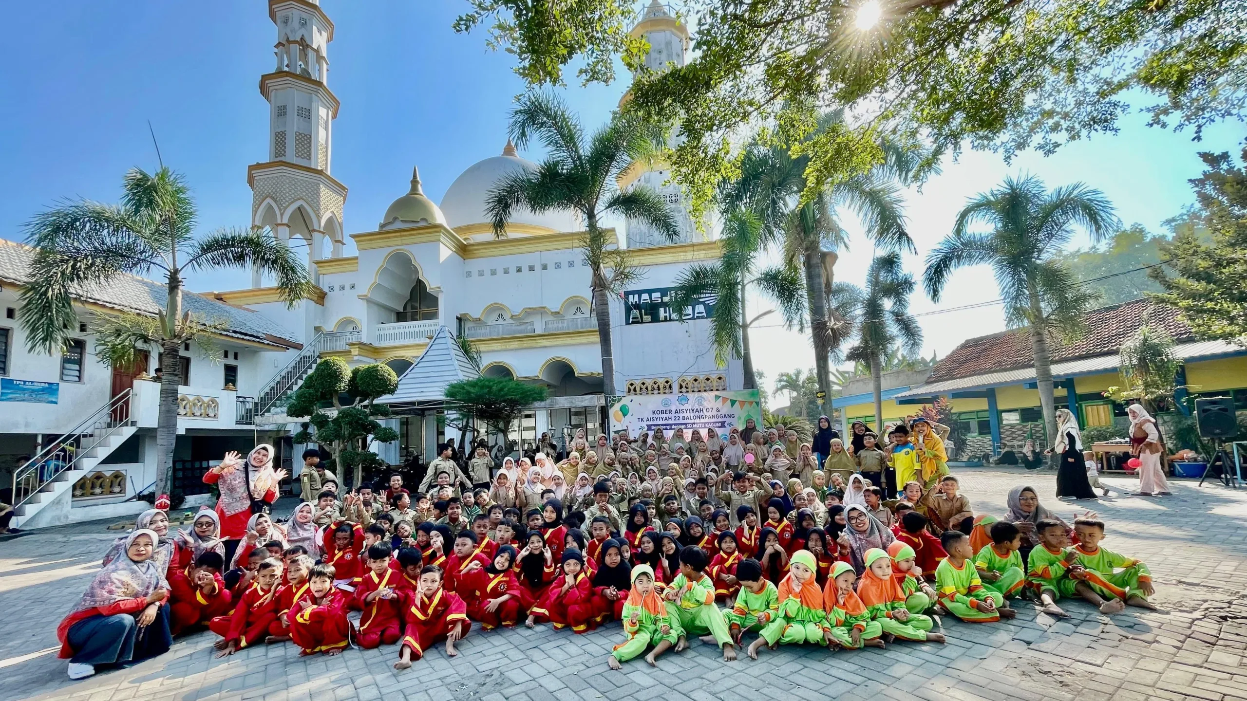 Pawai Ta’aruf dan Fun Game Semarakkan Milad ke-109 Aisyiyah di Balongpanggang
