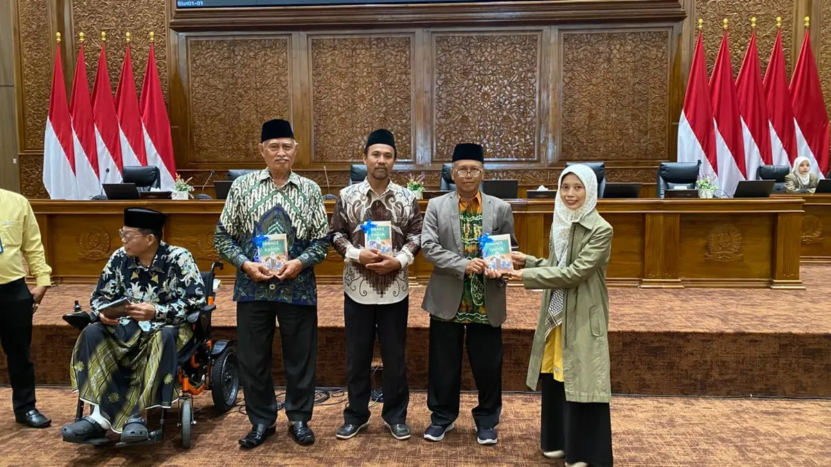 SD Muhammadiyah 3 ICP Sumberrejo Luncurkan Buku Antologi Puisi Kedua