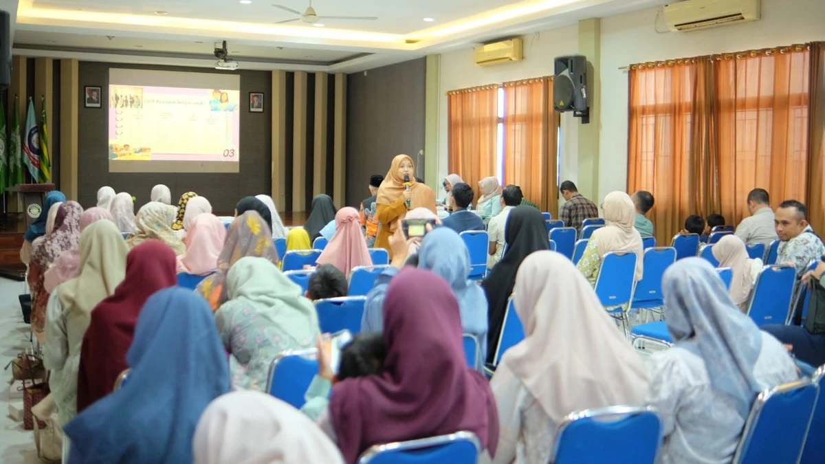 SD Muhammadiyah Manyar Gelar Parenting Education untuk Wali Siswa Baru Kelas I