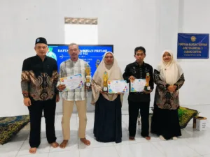 SMP Muhammadiyah 1 Genteng Perkuat Sinergi dengan Wali Murid Melalui Penerimaan Rapor
