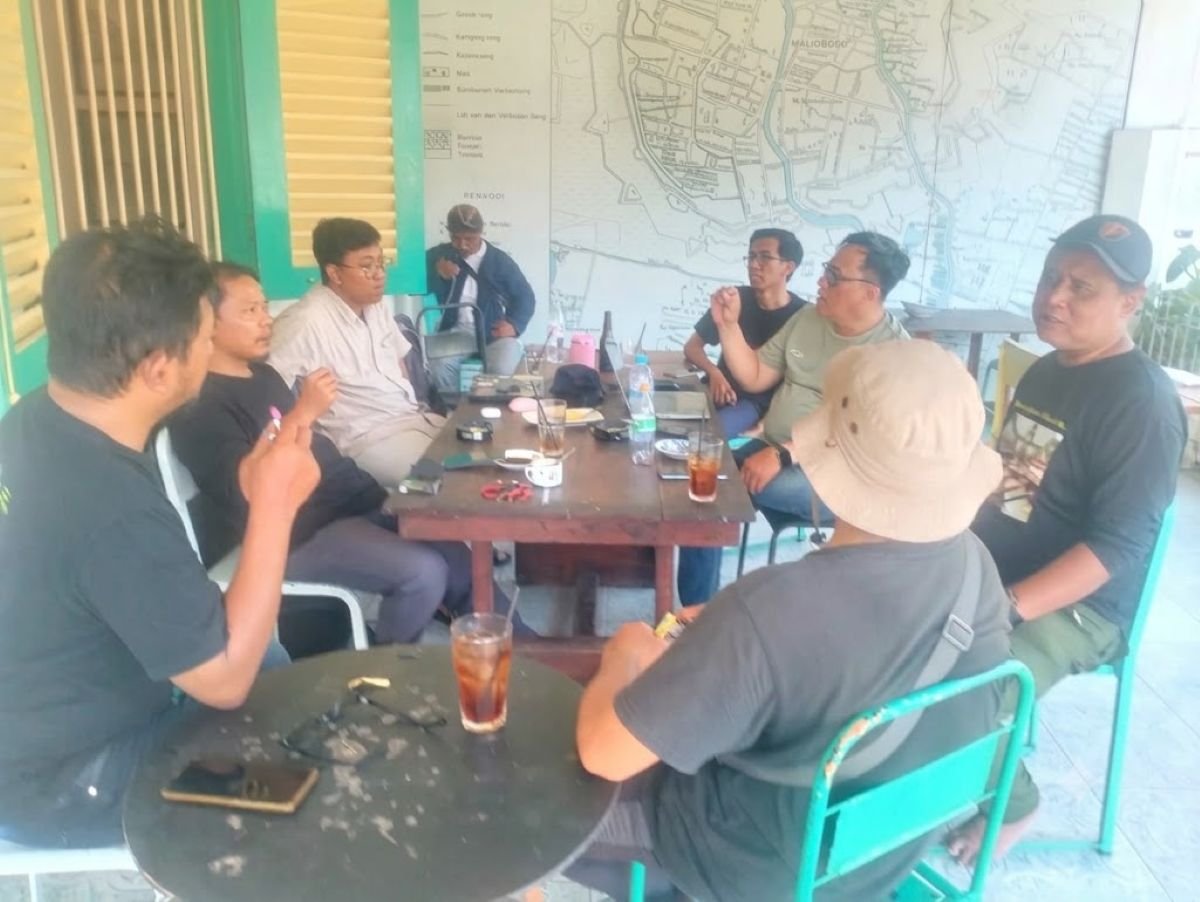 Wira-Wiri Bawa Salinan Dokumen, Buktikan Soekarno Arek Suroboyo