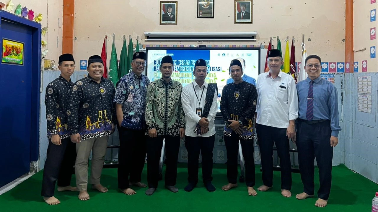 Staf Khusus Mendikdasmen Tinjau Program Revitalisasi di SD Muhammadiyah 2 Surabaya