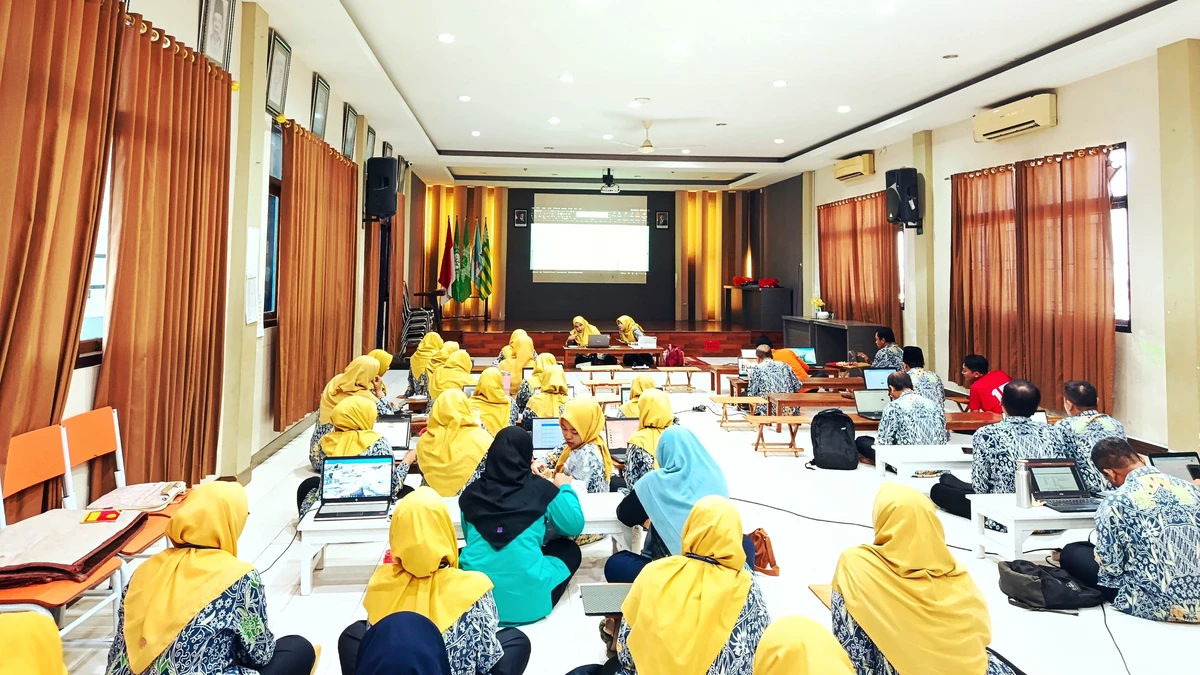 UKG Numerasi Jadi Sarana Peningkatan Kompetensi Guru SD Muhammadiyah Manyar