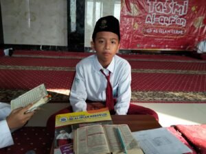 Air Mata Haru Mengalir di SD Al Islam: 25 Siswa Kelas VI Sukses Tuntaskan Ujian Tasmik Sekali Duduk