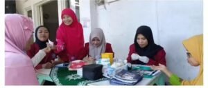 Peringati Milad ke-109, PRA Kalijudan Kolaborasi dengan FIK UMSURA untuk Pemeriksaan Kesehatan Gratis