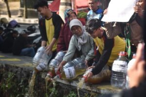 Aksi Nyata SMP Muhammadiyah 8 Batu: Pulihkan Ekosistem Sungai dan Bangun Kesadaran Ekologi