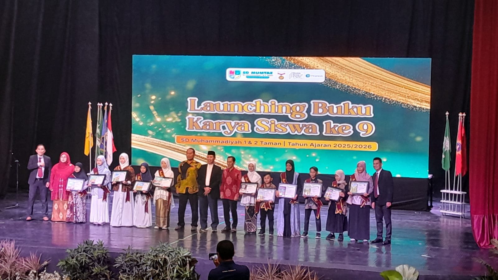Kreativitas Tanpa Batas, SD Mumtaz Resmi Launching Buku ke-9