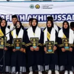Wisuda Santri Al Muhajir Muhammadiyah Kedungpring, Teguhkan Akhlak Mulia di Tengah Kemajuan Zaman