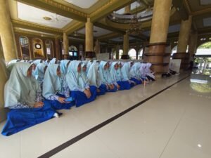 Rapor MA Al-Ishlah Sendangagung Dibagikan, Inilah Sang Juara Kelas 10