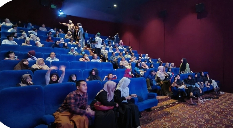 Nobar Children of Heaven, Kebersamaan Hangat Anak Panti Asuhan Aisyiyah 1 Surabaya