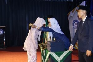 Wisuda Perdana ONEXA Surabaya Jadi Momentum Penguatan Karakter dan Spiritual Siswa