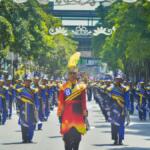 Al-Ishlah De’Corps Raih Enam Piala di Street Parade Surabaya