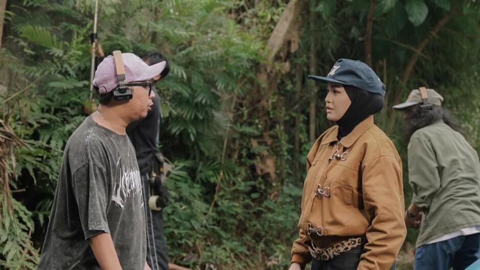 Alumni UMM Prialangga Sukses Bawa MV Hatchu!! Puncaki Trending YouTube
