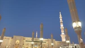 Berat Tinggalkan Madinah, Jamaah KBIHU Jabal Nur Pulang Membawa Rindu