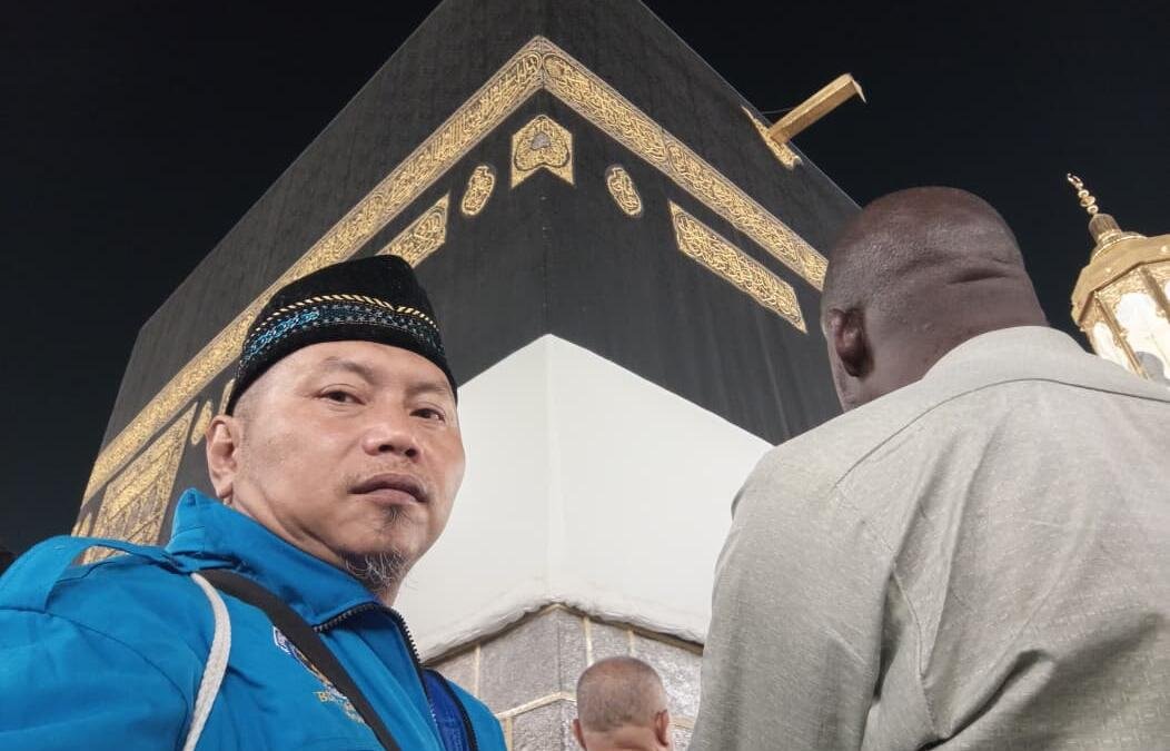 Bertahan di Sisi Hijir Ismail, Menjemput Salat Subuh Dekat Ka’bah di Masjidil Haram