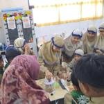 My Parents My Teacher SD Muhlas, Siswa Praktik Membuat Selai Kacang