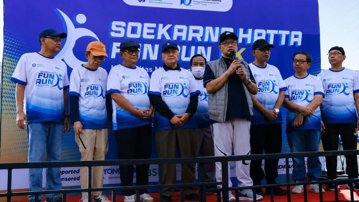 Haedar Nashir Lepas 1.500 Peserta Fun Run, Milad ke-10 UM Bandung Berlangsung Meriah