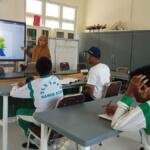 Interactive Flat Panel Bantu Pembelajaran Inklusif di SLB YPPC Banda Aceh