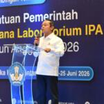 Kemendikdasmen Salurkan Bantuan Laboratorium IPA untuk 100 SMA