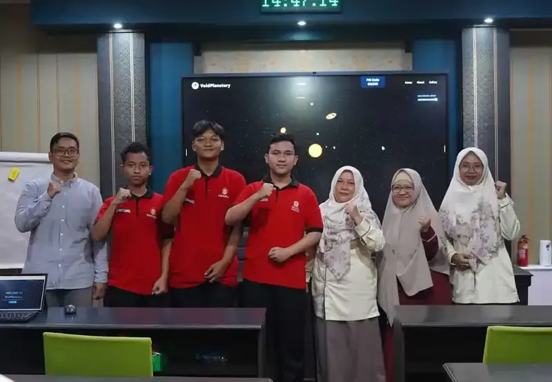 Unjuk Karya di Hadapan Penguji, Murid Smamda Sidoarjo Jalani PSAT Berbasis Proyek Website
