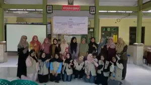 Mahasiswa Kebidanan UMG Edukasi Ibu Hamil dan Menyusui untuk Cegah Stunting di Kelurahan Kroman