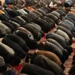Pencuri Salat Menurut Hadis: Ketika Rukuk dan Sujud Dilakukan Terburu-buru