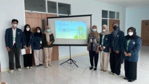 Mahasiswa PBL Kesehatan Masyarakat UMG Gelar Edukasi PHBS di Klinik Paru RSUD Ibnu Sina