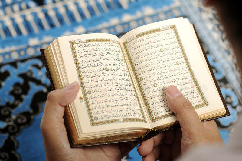 Ketika Iblis Tahu Kita Hampir Membuka Al-Qur’an, Renungan QS Al-A’raf Ayat 17