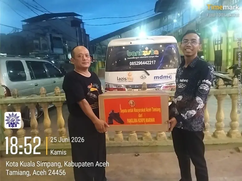 Panglima Korps Marinir Salurkan 1.200 Sepatu untuk Siswa Terdampak Bencana Aceh Lewat PWM Aceh
