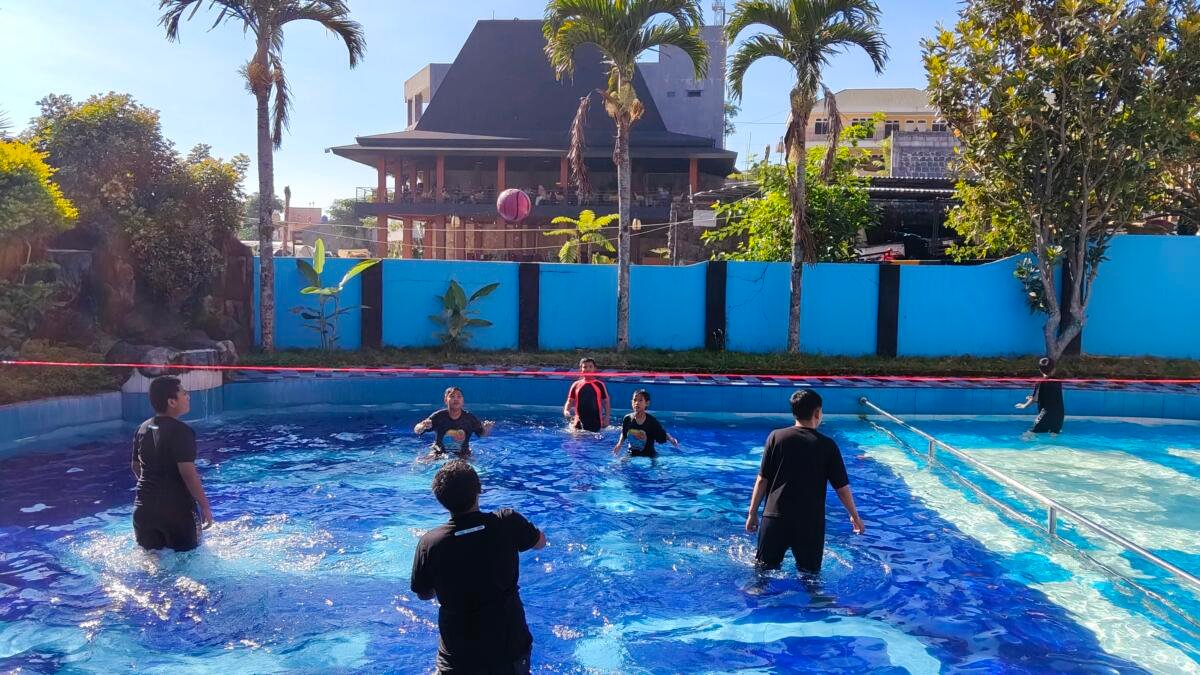 Kupas Puyuh hingga Voli Air Meriahkan Hari Kedua Family Gathering