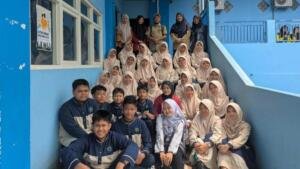 Mahasiswa PPL Umsura Wujudkan Pembelajaran Aktif di SMP Muhammadiyah 15 Surabaya