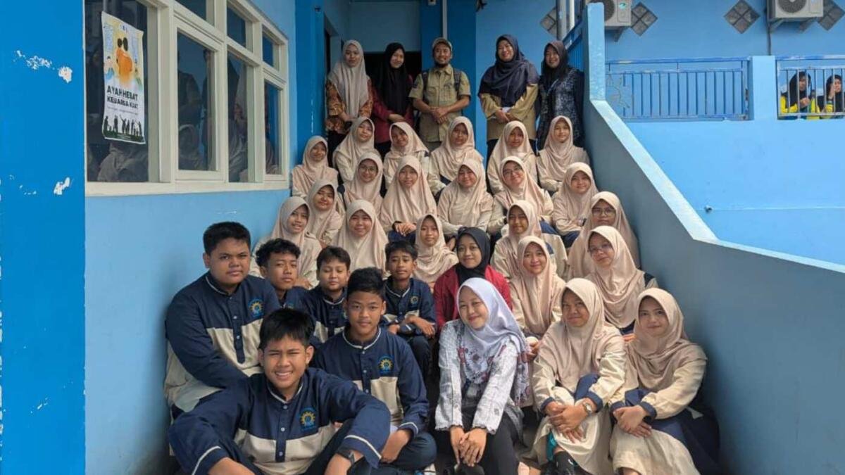 Mahasiswa PPL Umsura Wujudkan Pembelajaran Aktif di SMP Muhammadiyah 15 Surabaya