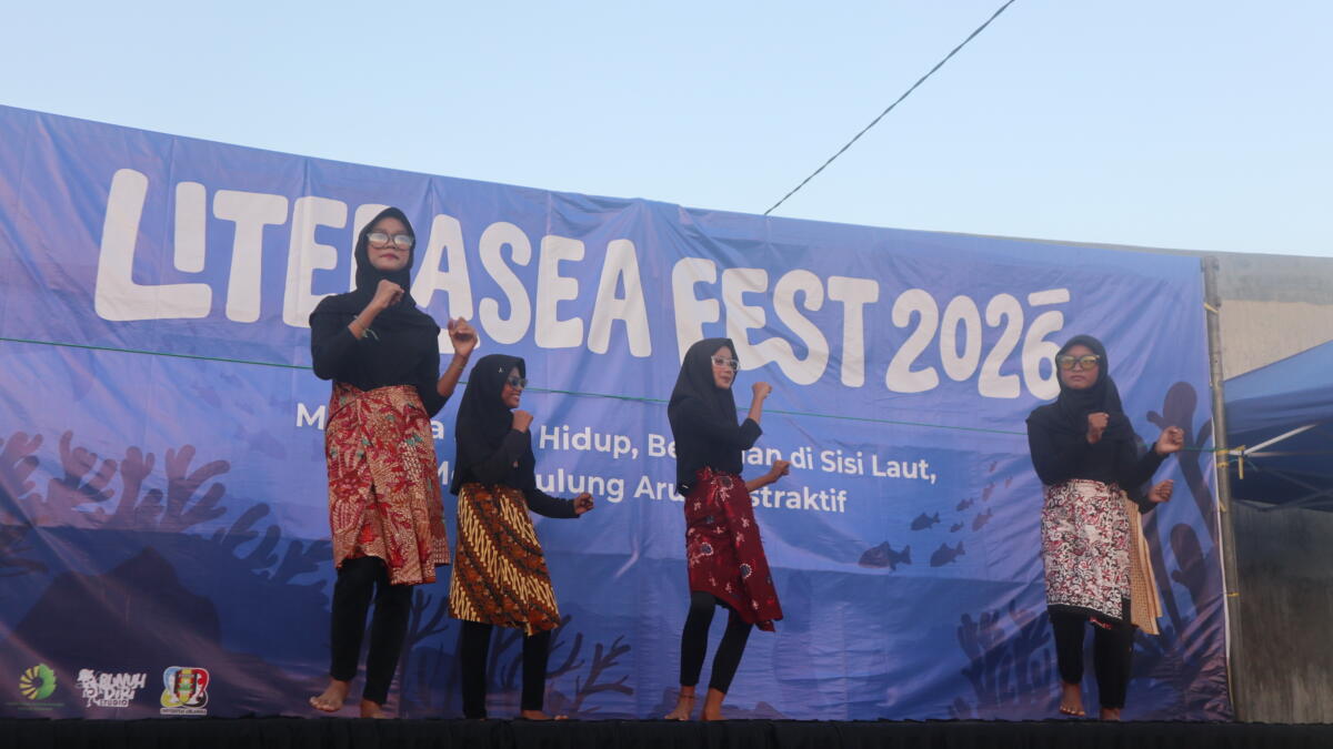 Meski Sempat Berpindah, Panggung Budaya Literasea Sukses Digelar di Gang Warga Pesisir Sukolilo
