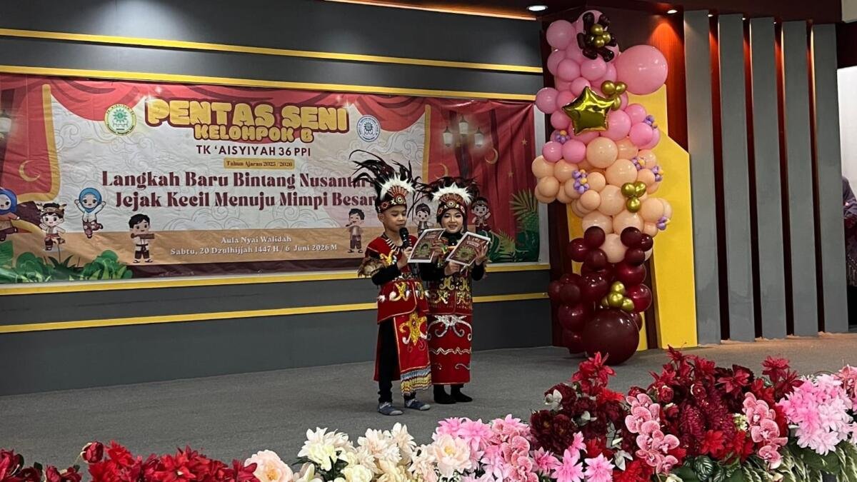 Nami dan Isqy, MC Cilik TK Aisyiyah 36 PPI Gresik di Pentas Seni Akhir Tahun 2026