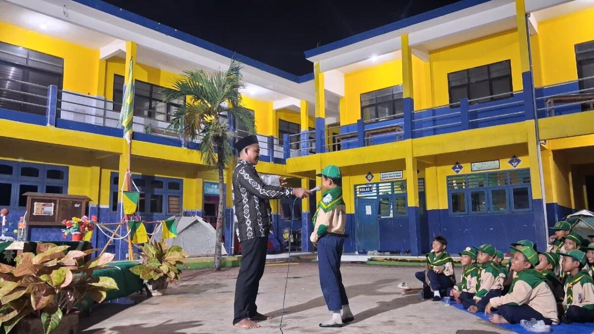 Nasruddin: Jangan Sekolahkan Anak Seperti Me-Laundry Pakaian