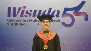 Kisah M. Sholehudin, Pesan Terakhir Sang Ibu Jadi Penyemangat Raih Gelar Sarjana