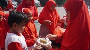 Satay Party SD Mugres, Menyemai Ukhuah dan Syukur Pasca-Iduladha